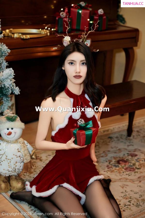   [XiuRen]高清写真图 2023.12.21 No.7842 Lingyu69 黑丝美腿第13张图片